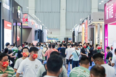 中部(武汉)整装家居及门窗展览会展会现场图片