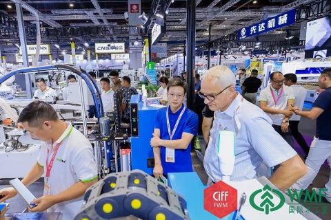 中国(上海)国际家具生产设备及木工机械展览会展会现场图片