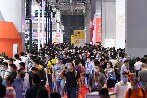 上海国际节能与工业配套展览会展会现场图片