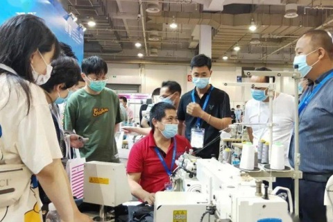 厦门国际服装供应链展览会展会现场图片