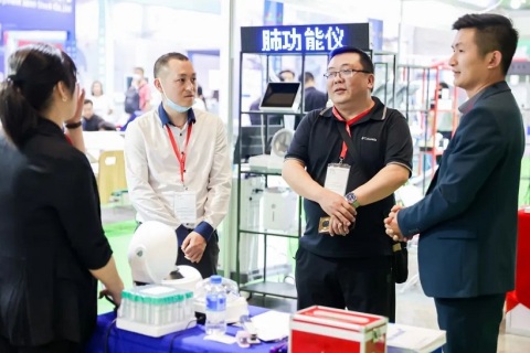 中原(郑州)医疗器械展览会展会现场图片