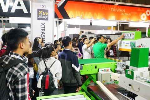 越南胡志明木工机械及家具配件展展会现场图片