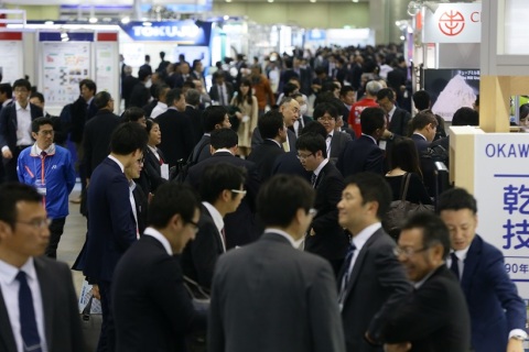 日本大阪粉体工业展览会展会现场图片
