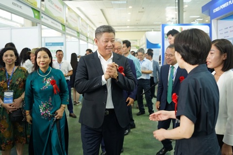 越南电力设备、太阳能、风能展展会现场图片