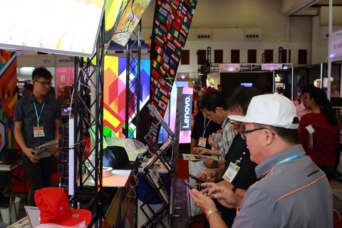 马来西亚LED照明与广告标签展展会现场图片