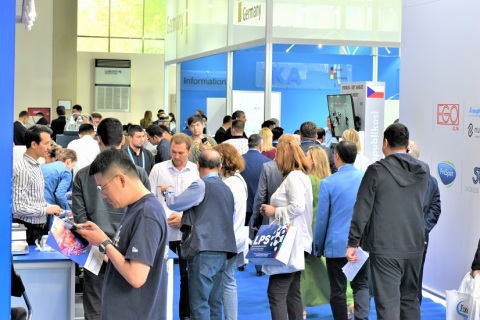 乌兹别克斯坦口腔牙科展览会展会现场图片