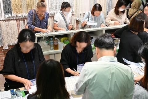 日本横滨珠宝首饰钟表展览会(秋季)展会现场图片