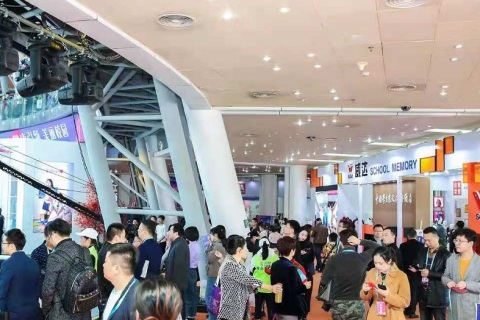 中国(石狮)校园服饰展览会展会现场图片