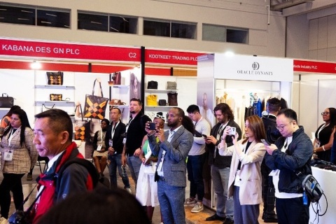 南非开普敦纺织面料及服装展览会展会现场图片