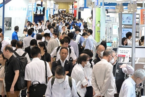 日本大阪制药原料展览会展会现场图片