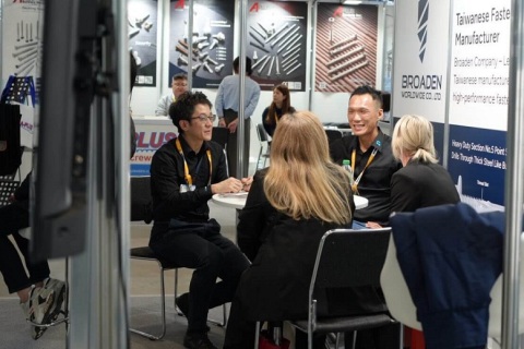 波兰华沙紧固件展览会展会现场图片